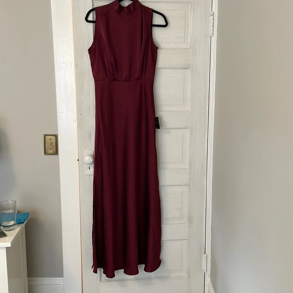 Burgundy lulus gown - size M - Picture 1 of 4
